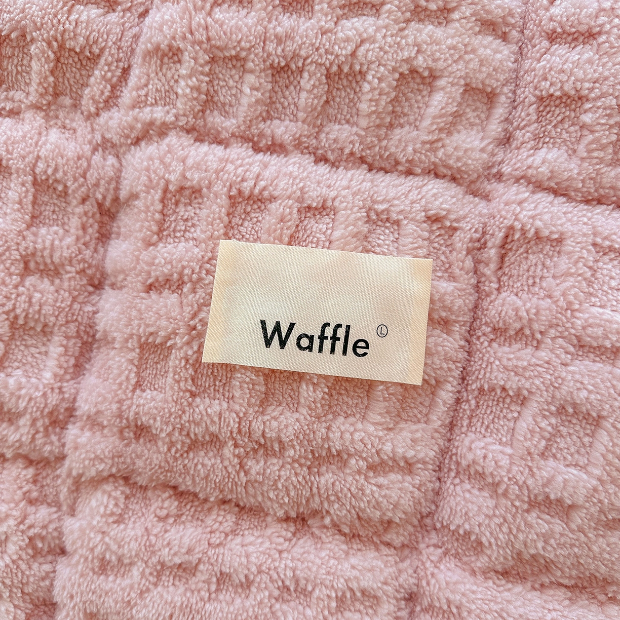 91家纺网 家纺一手货源 找家纺 喜居 2025新款A类华夫格舒棉绒床垫学生床垫床褥子 柔粉