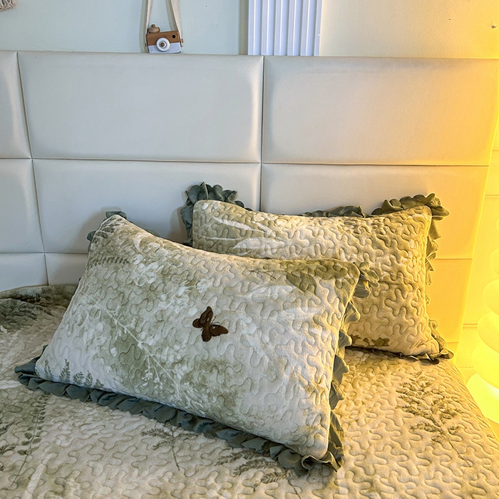 91家纺网 家纺一手货源 找家纺 梦柏家纺 2025新款牛奶绒夹棉床盖四件套 沐晨