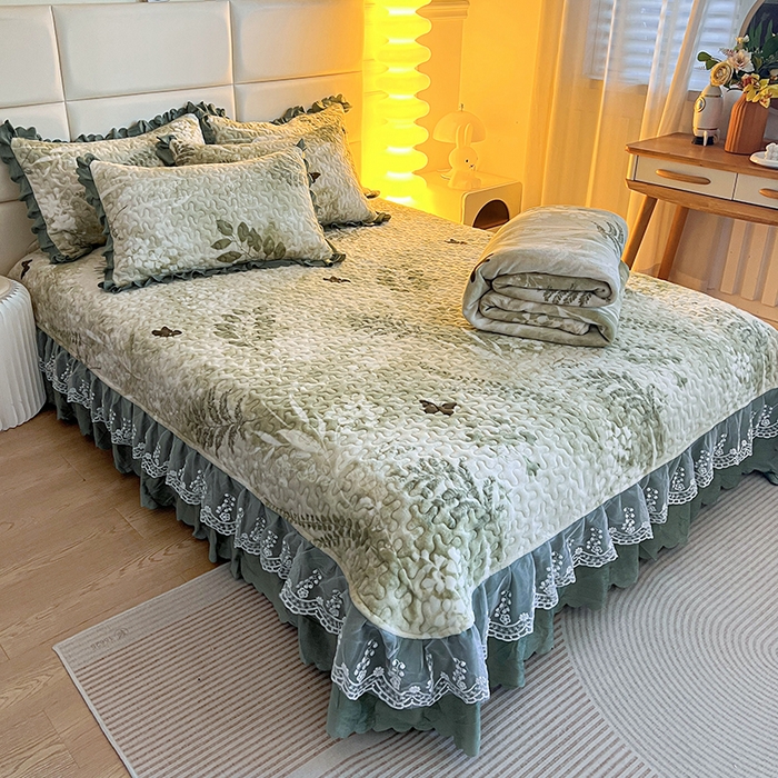 91家纺网 家纺一手货源 找家纺 梦柏家纺 2025新款牛奶绒夹棉床盖四件套 沐晨