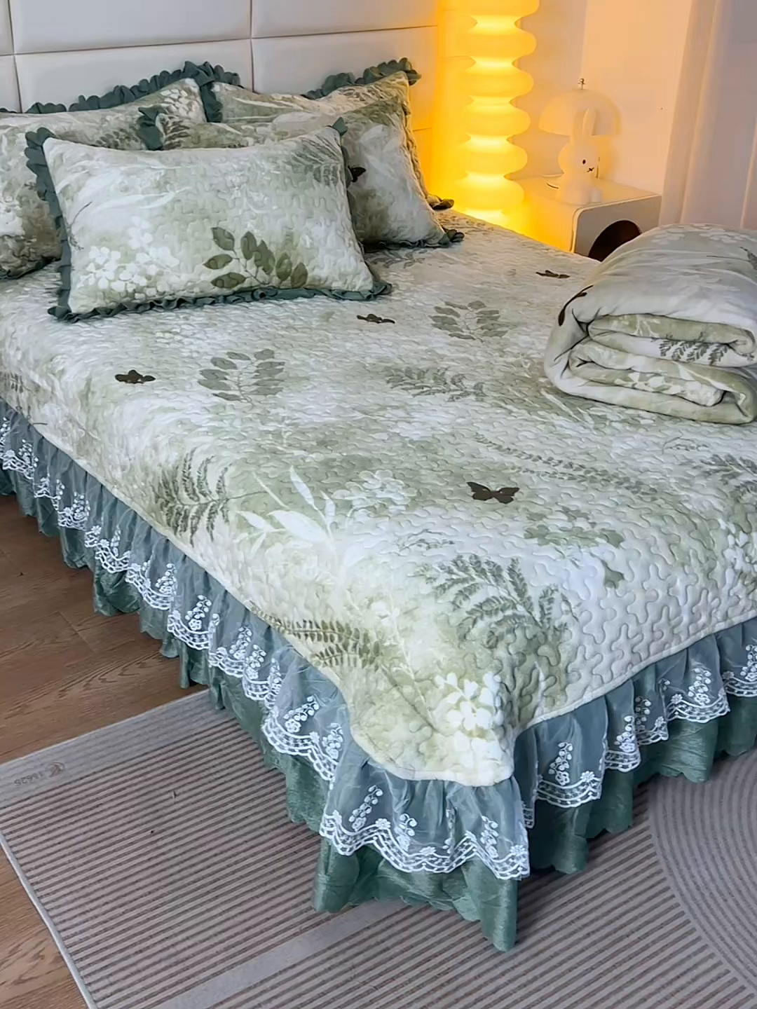 91家纺网 家纺一手货源 找家纺 梦柏家纺 2025新款牛奶绒夹棉床盖四件套 沐晨