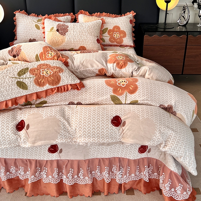 91家纺网 家纺一手货源 找家纺 梦柏家纺 2025新款牛奶绒夹棉床盖四件套 秋意暖花