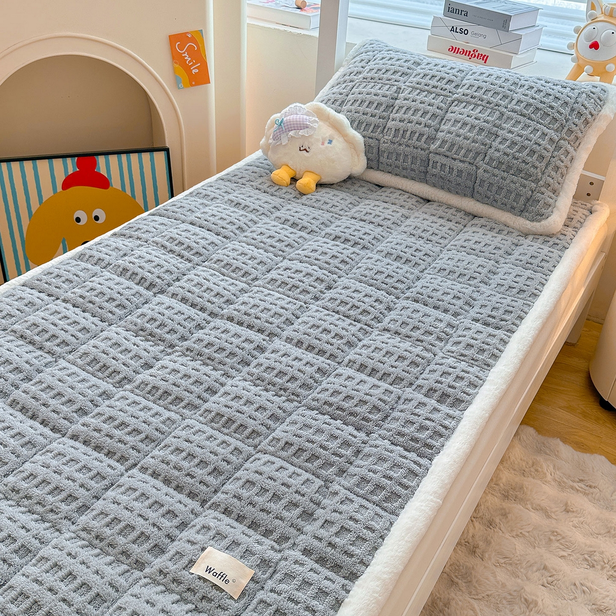 91家纺网 家纺一手货源 找家纺 喜居 2025新款A类华夫格舒棉绒床垫学生床垫床褥子 雅灰