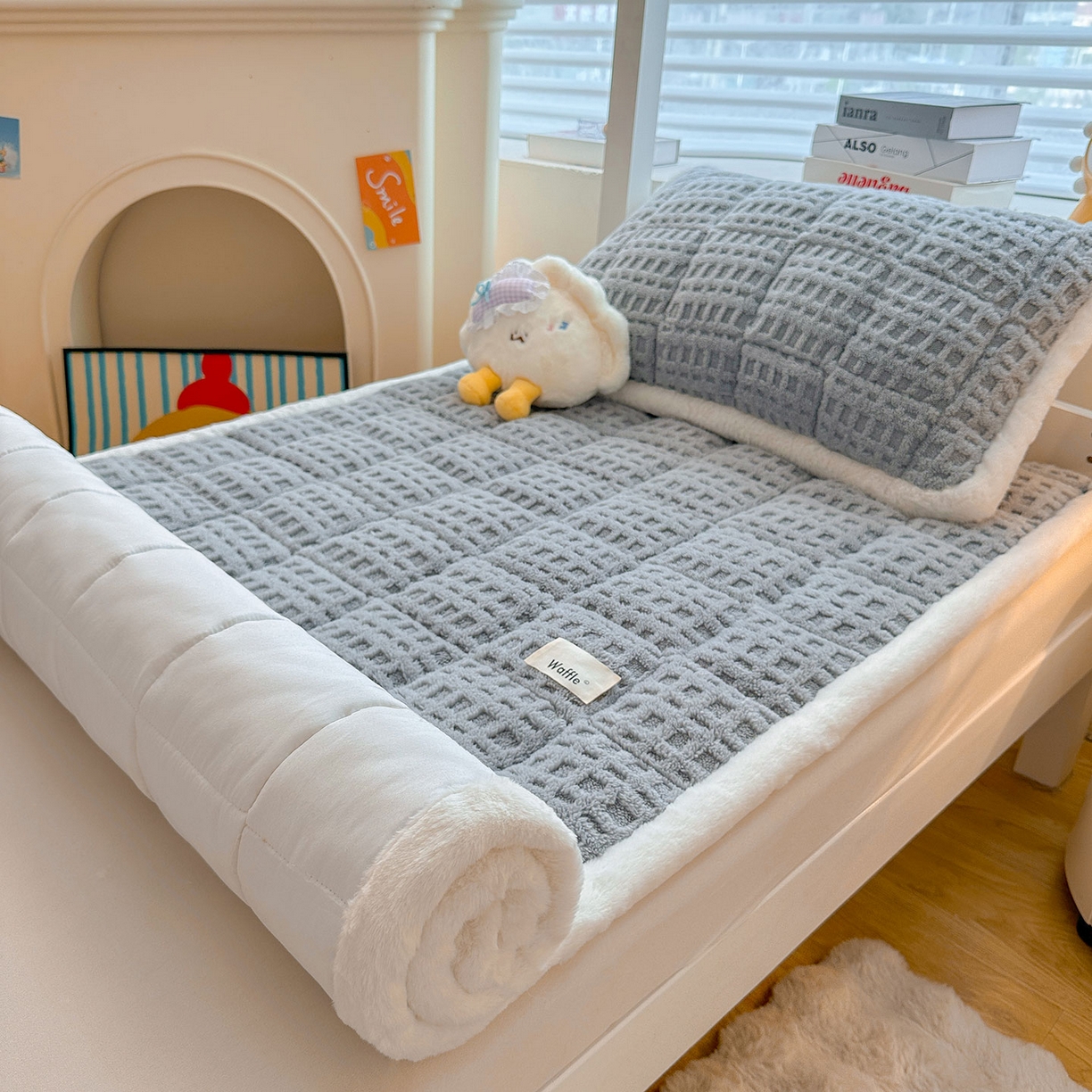 91家纺网 家纺一手货源 找家纺 喜居 2025新款A类华夫格舒棉绒床垫学生床垫床褥子 雅灰