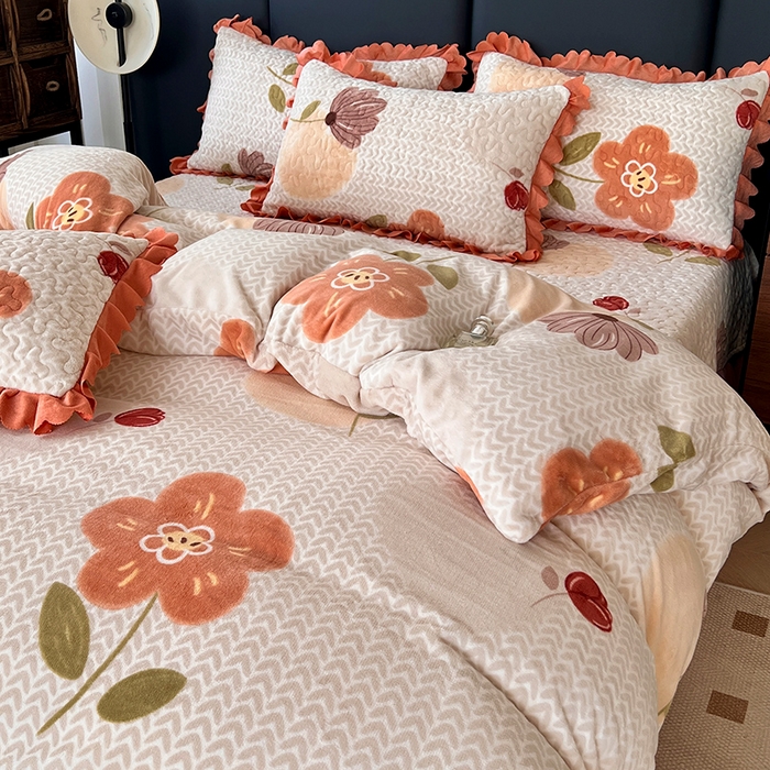 91家纺网 家纺一手货源 找家纺 梦柏家纺 2025新款牛奶绒夹棉床盖四件套 秋意暖花