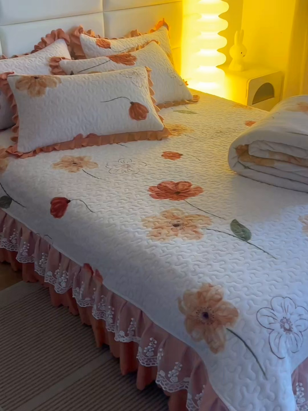 91家纺网 家纺一手货源 找家纺 梦柏家纺 2025新款牛奶绒夹棉床盖四件套 秋意暖花