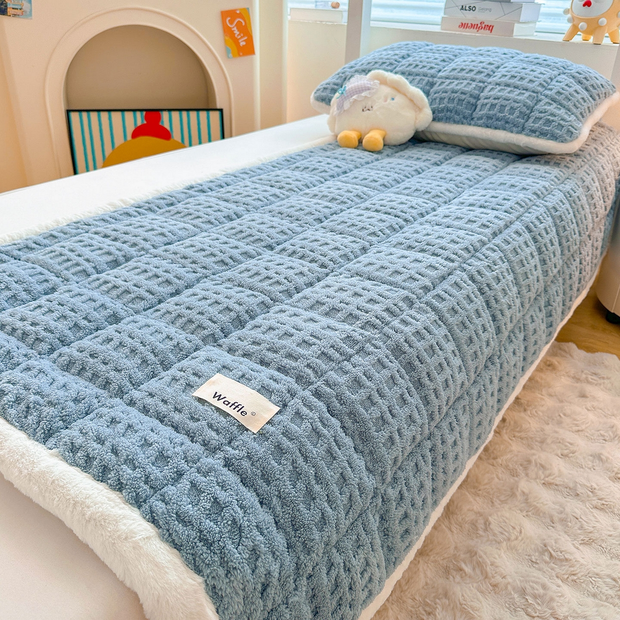 91家纺网 家纺一手货源 找家纺 喜居 2025新款A类华夫格舒棉绒床垫学生床垫床褥子 云蓝