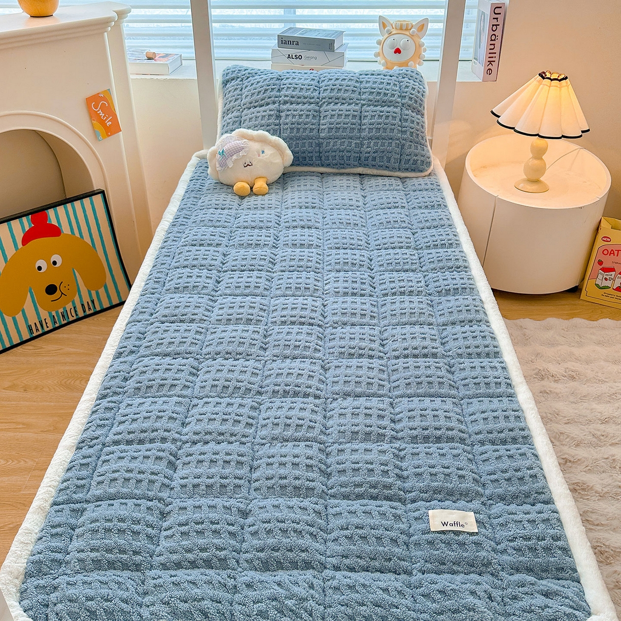 91家纺网 家纺一手货源 找家纺 喜居 2025新款A类华夫格舒棉绒床垫学生床垫床褥子 云蓝