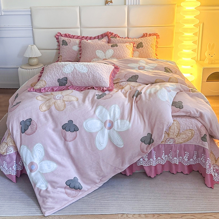 91家纺网 家纺一手货源 找家纺 梦柏家纺 2025新款牛奶绒夹棉床盖四件套 香甜