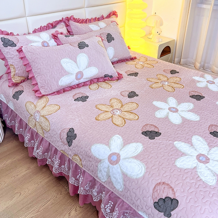 91家纺网 家纺一手货源 找家纺 梦柏家纺 2025新款牛奶绒夹棉床盖四件套 香甜