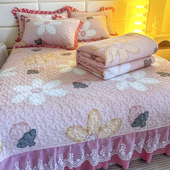 91家纺网 家纺一手货源 找家纺 梦柏家纺 2025新款牛奶绒夹棉床盖四件套 香甜