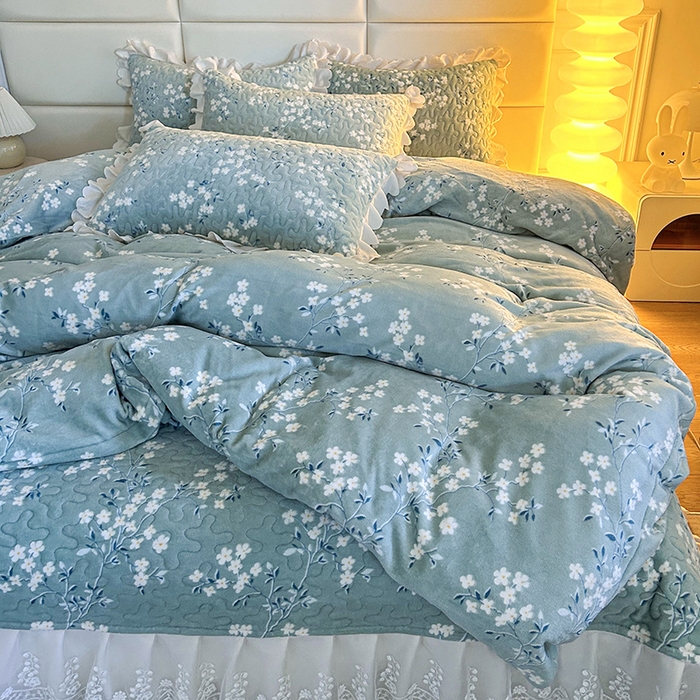 91家纺网 家纺一手货源 找家纺 梦柏家纺 2025新款牛奶绒夹棉床盖四件套 优朵