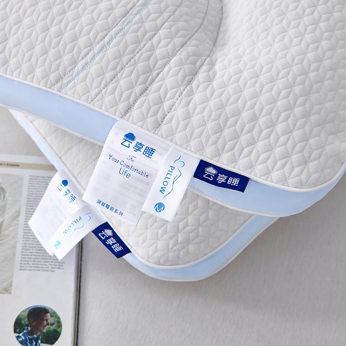 91家纺网 家纺一手货源 找家纺 （总）锦鲤枕芯 2025新款针织云端享睡枕头枕芯分区护颈椎助睡眠枕芯灰色