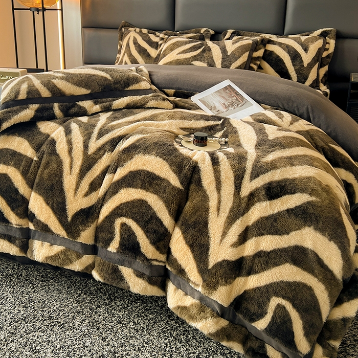 91家纺网 家纺一手货源 找家纺 （总）极简 2025新款兔毛绒牛奶绒宽边四件套