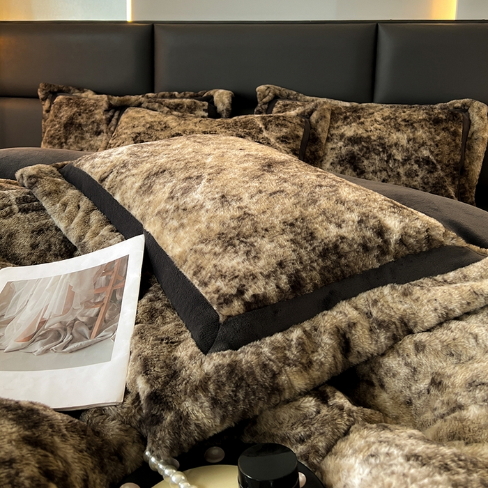 91家纺网 家纺一手货源 找家纺 极简 2025新款兔毛绒牛奶绒宽边四件套 芙洛-灰