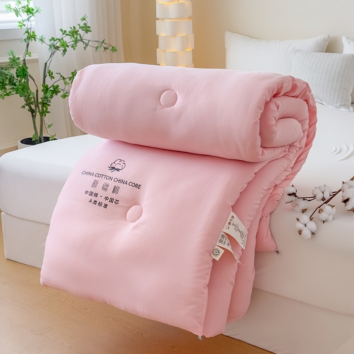 91家纺网 家纺一手货源 找家纺 承柔家纺 2025年新款纯色水洗棉棉花被冬被被子被芯 粉色