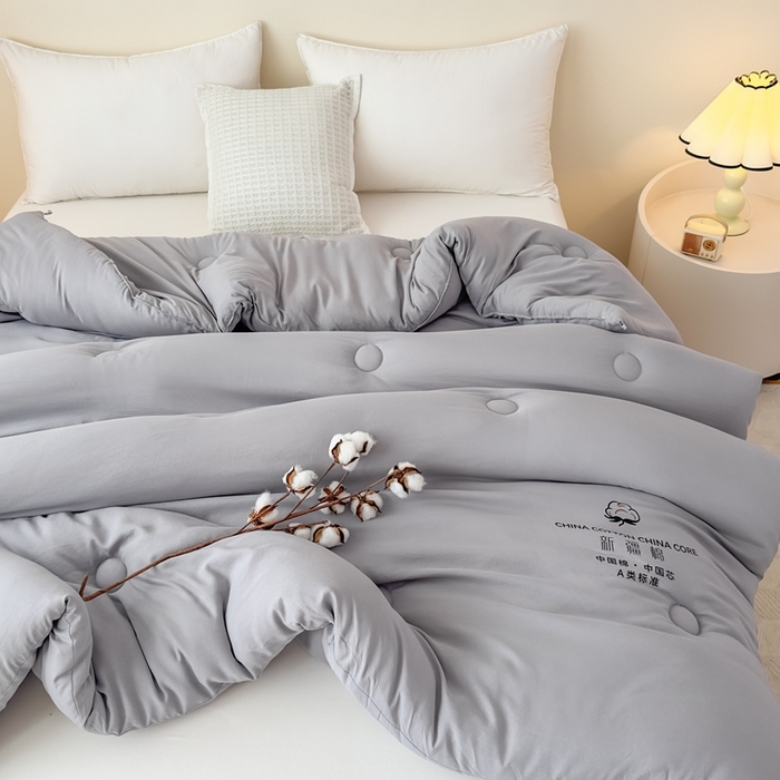 91家纺网 家纺一手货源 找家纺 承柔家纺 2025年新款纯色水洗棉棉花被冬被被子被芯 灰色