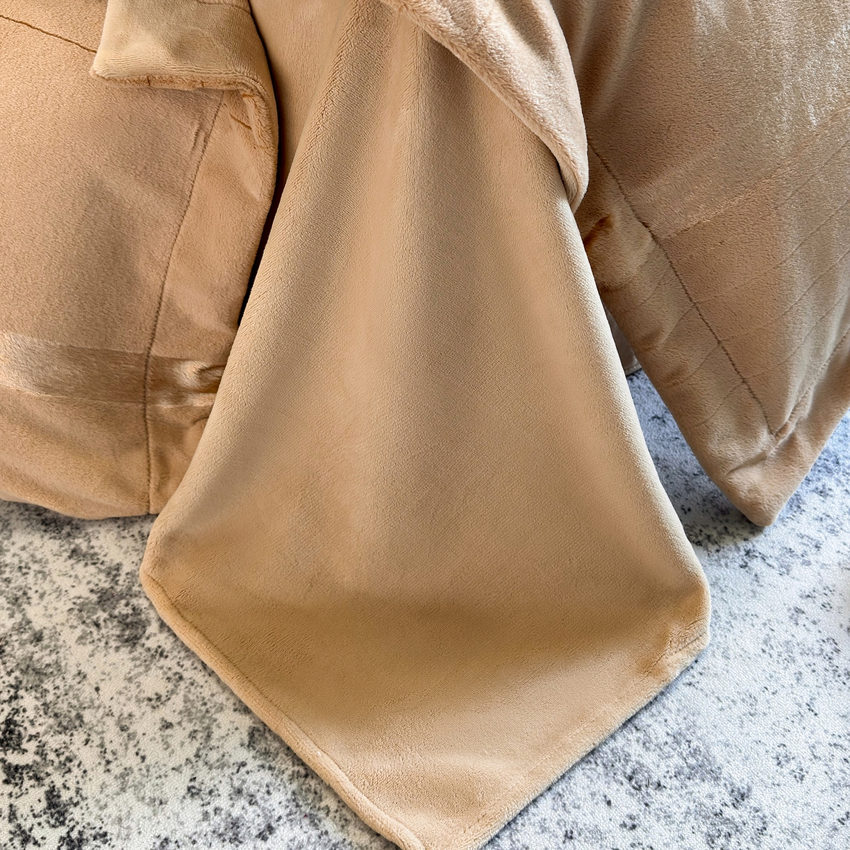 91家纺网 家纺一手货源 找家纺 奥汀洛家纺 2025新款高克重托卡斯雪貂绒牛奶绒四件套-瑞拉系列 瑞拉-驼