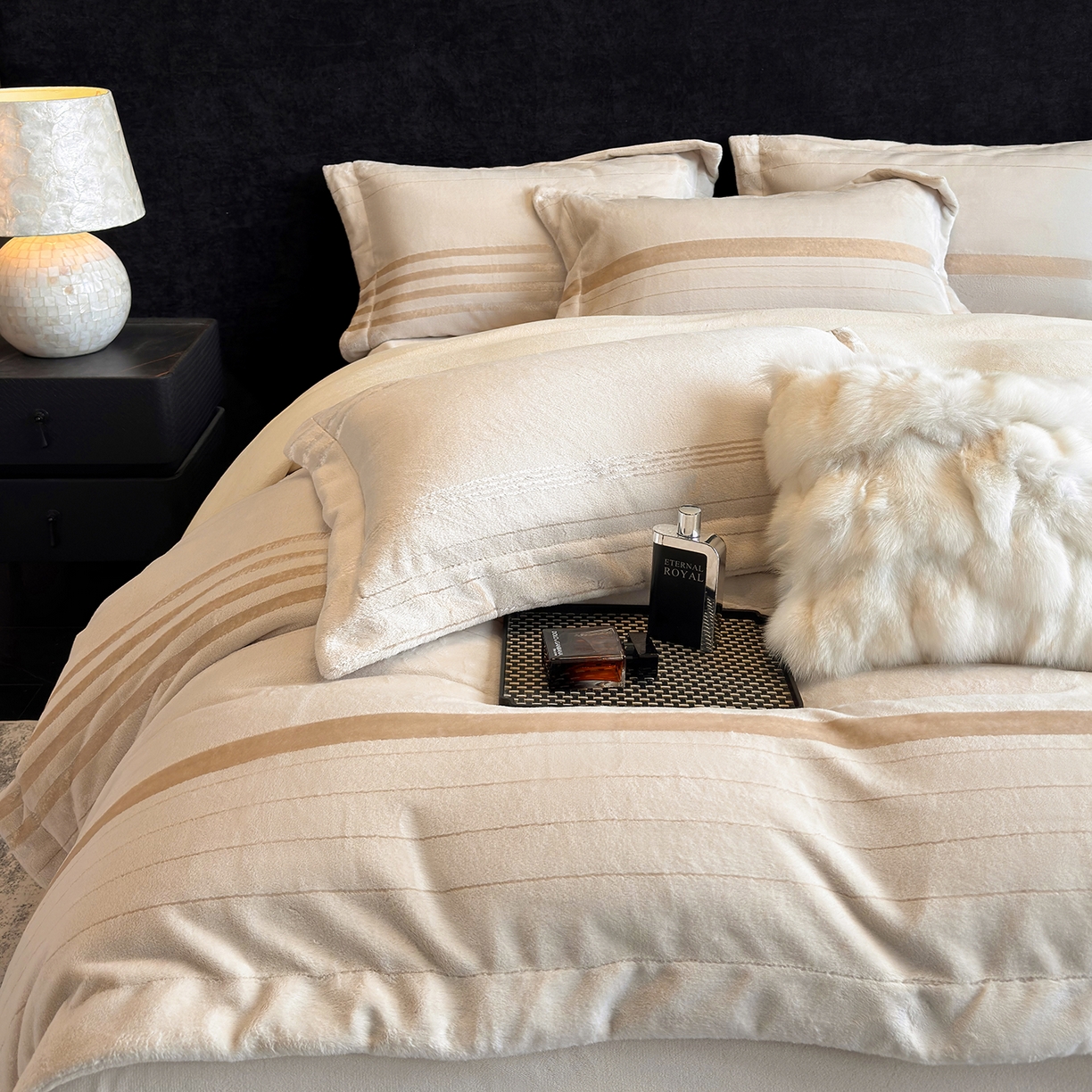 91家纺网 家纺一手货源 找家纺 奥汀洛家纺 2025新款高克重托卡斯雪貂绒牛奶绒四件套-瑞拉系列 瑞拉-米