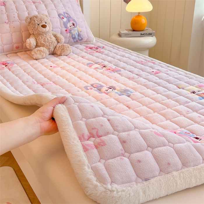 91家纺网 家纺一手货源 找家纺 （总）喜居 2025新款印花牛奶绒夹棉床褥垫床垫子褥子