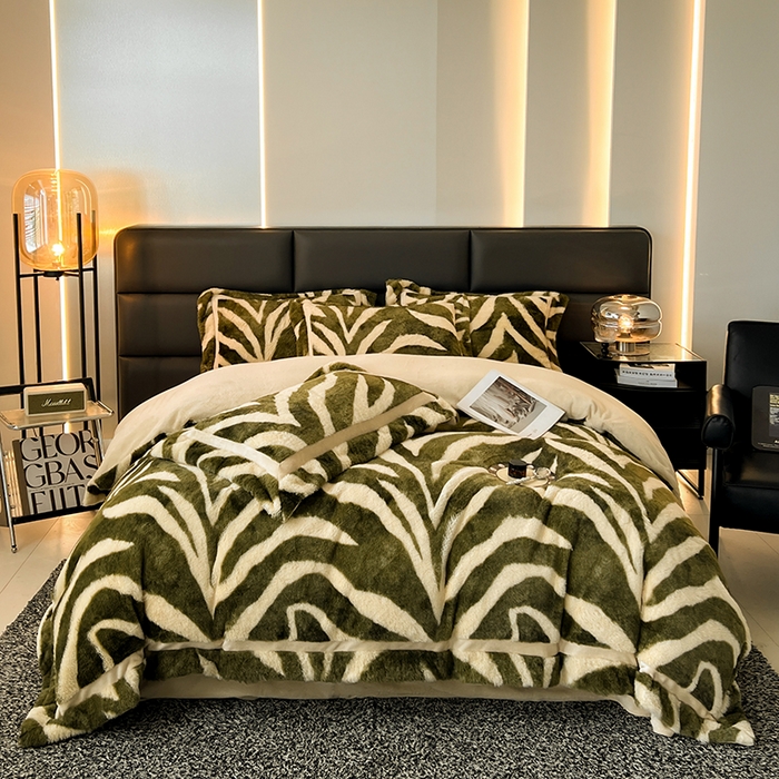 91家纺网 家纺一手货源 找家纺 极简 2025新款兔毛绒牛奶绒宽边四件套 阿尔瓦罗-绿