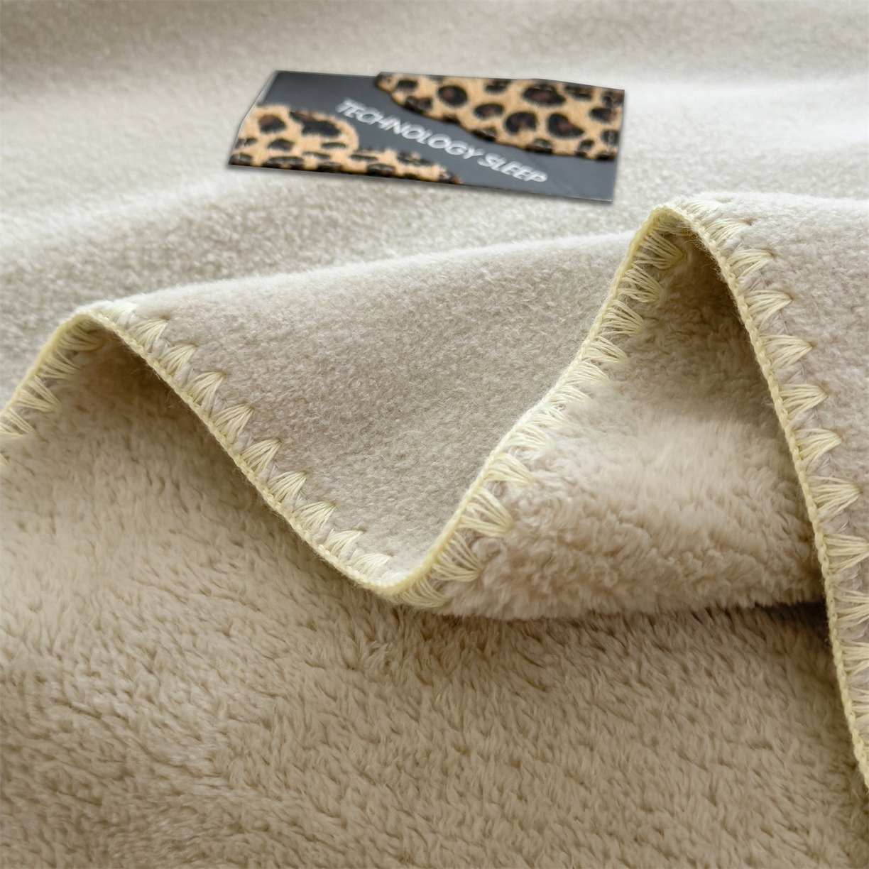 91家纺网 家纺一手货源 找家纺 丝幔家纺 2025新款A类羊棉绒原创设计毛毯系列 叶绿