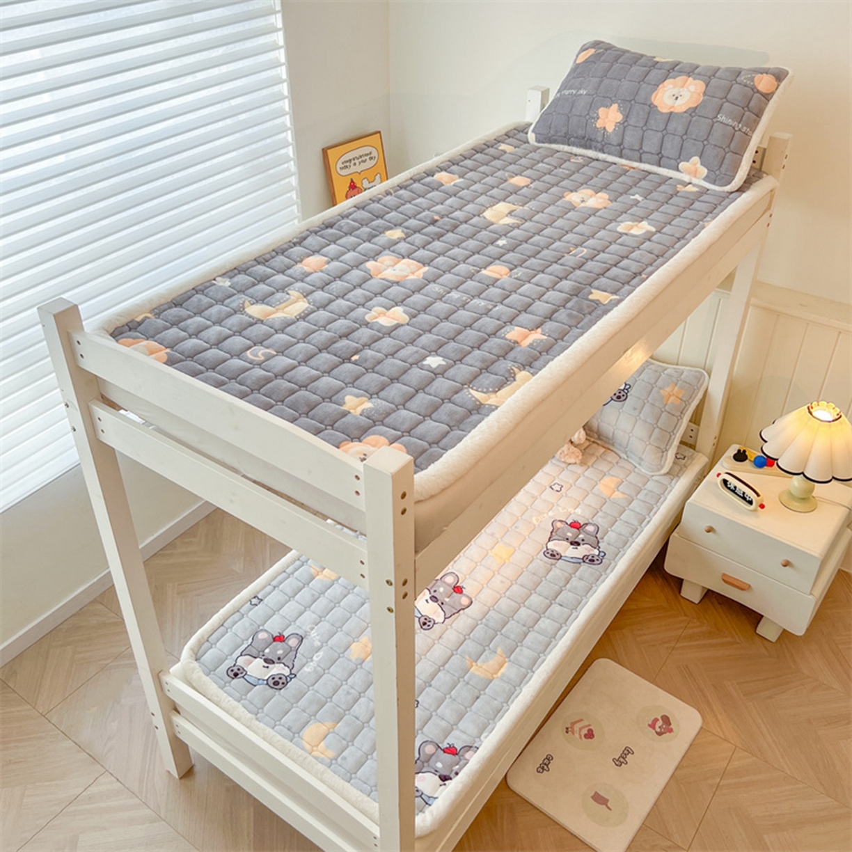 91家纺网 家纺一手货源 找家纺 （总）喜居 2025新款印花牛奶绒夹棉床褥垫床垫子褥子