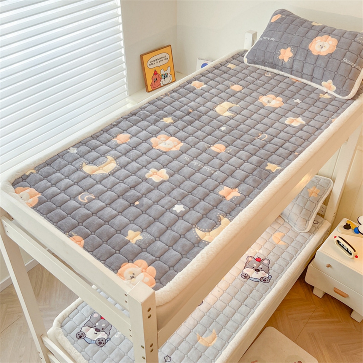 91家纺网 家纺一手货源 找家纺 （总）喜居 2025新款印花牛奶绒夹棉床褥垫床垫子褥子