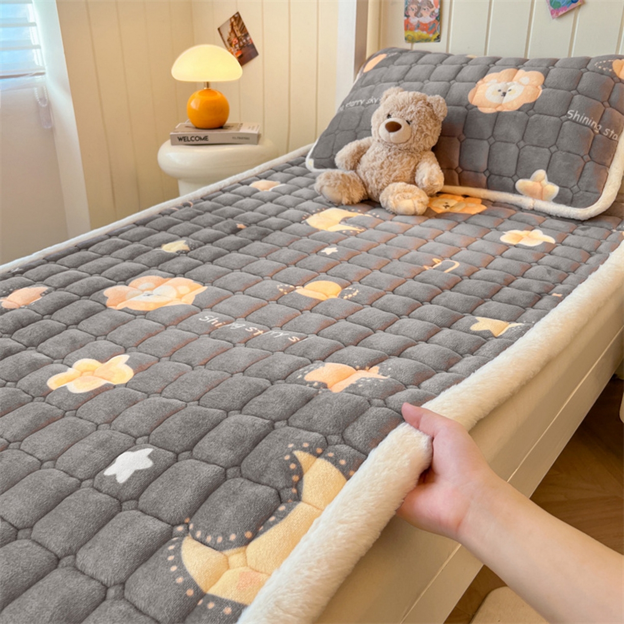 91家纺网 家纺一手货源 找家纺 （总）喜居 2025新款印花牛奶绒夹棉床褥垫床垫子褥子