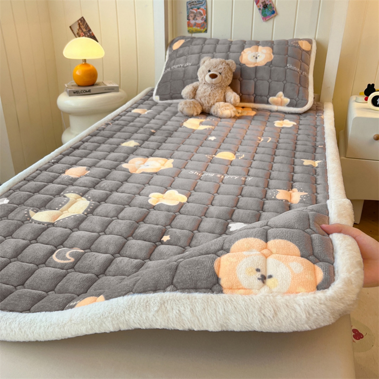 91家纺网 家纺一手货源 找家纺 （总）喜居 2025新款印花牛奶绒夹棉床褥垫床垫子褥子