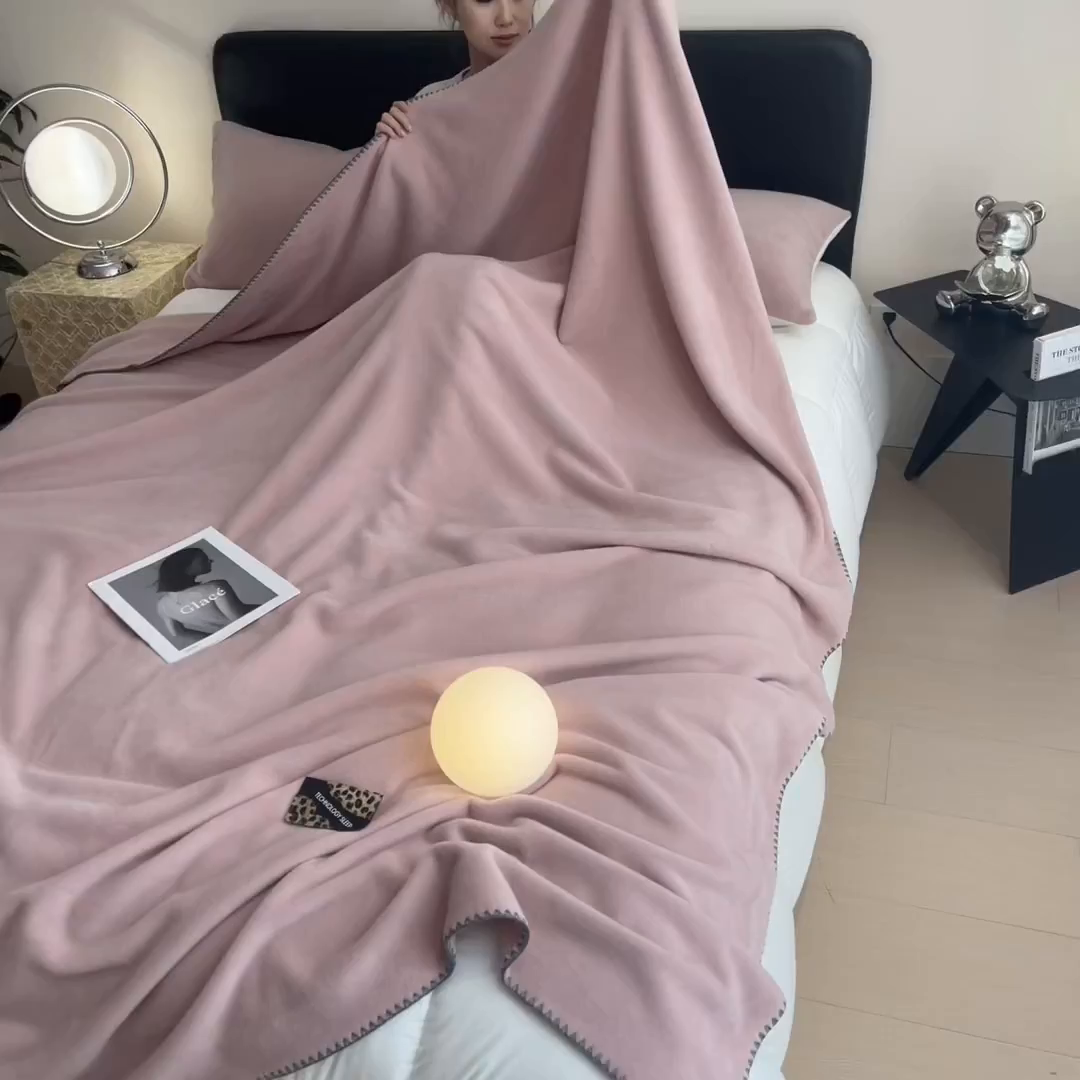 91家纺网 家纺一手货源 找家纺 丝幔家纺 2025新款A类羊棉绒原创设计毛毯系列 粉色