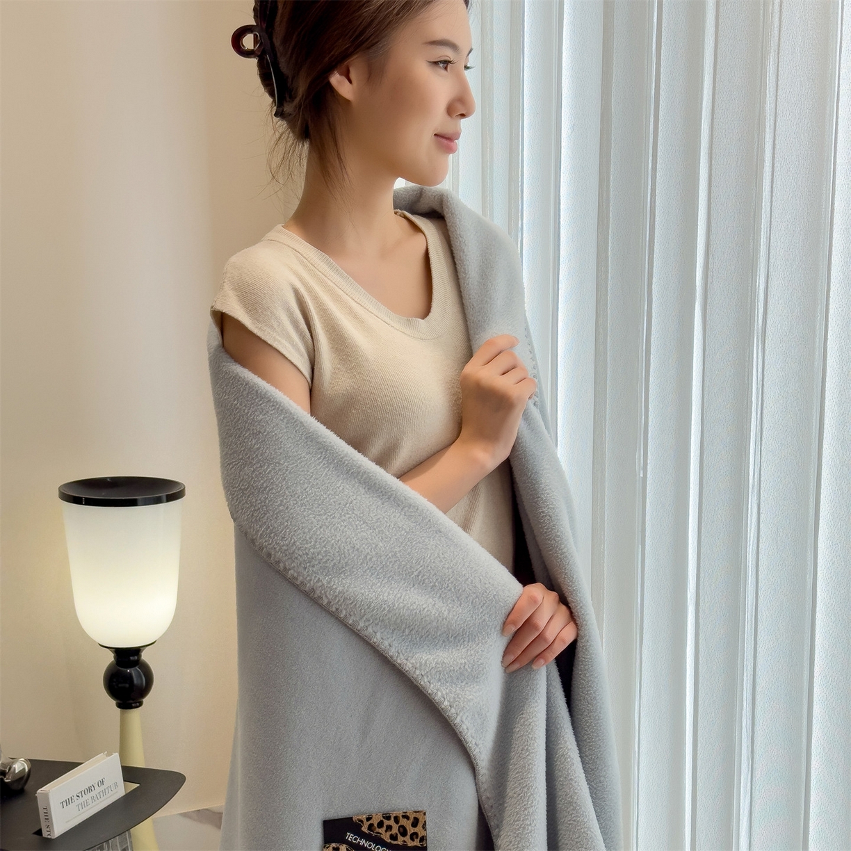 91家纺网 家纺一手货源 找家纺 丝幔家纺 2025新款A类羊棉绒原创设计毛毯系列 湖蓝