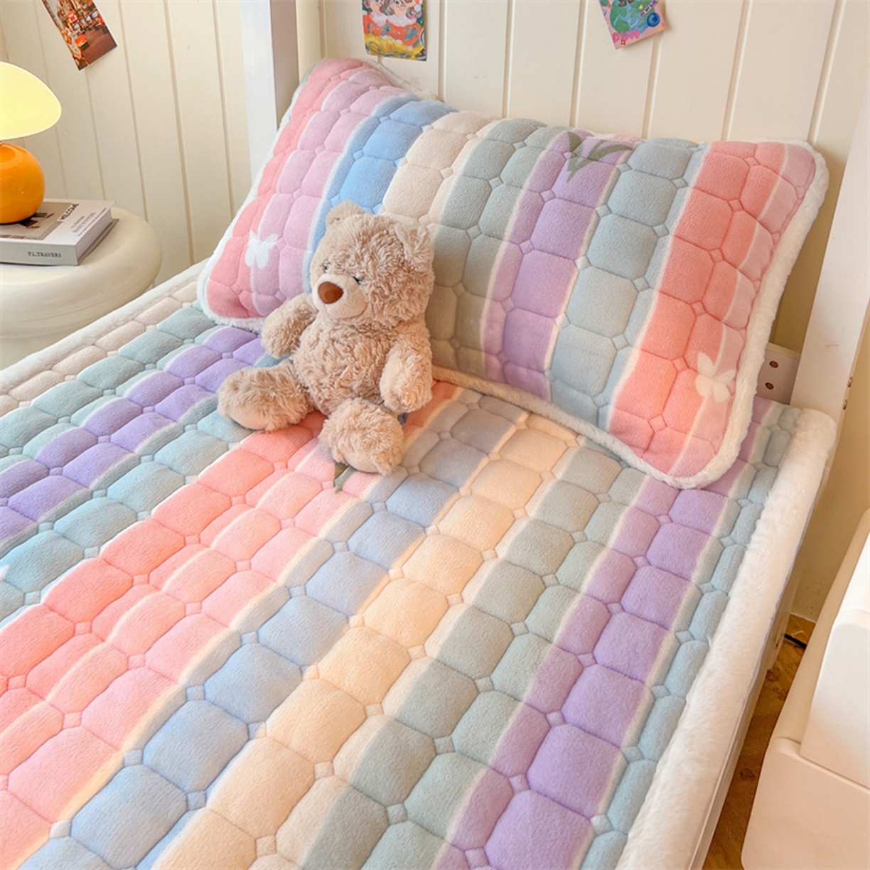 91家纺网 家纺一手货源 找家纺 喜居 2025新款印花牛奶绒夹棉床褥垫床垫子褥子 彩虹郁金香