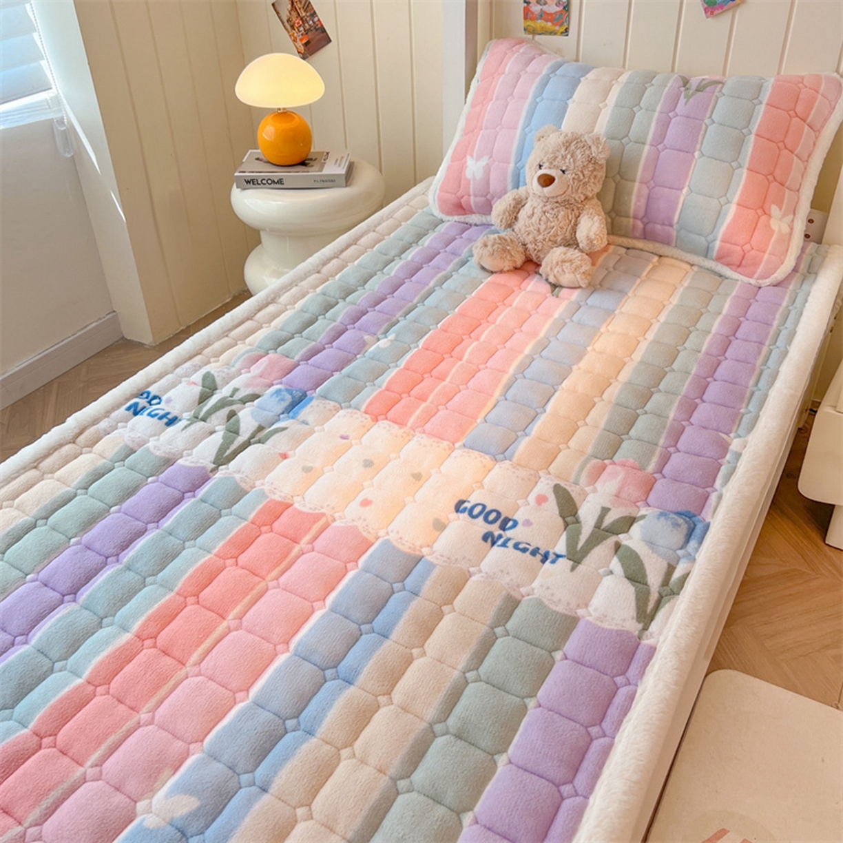 91家纺网 家纺一手货源 找家纺 喜居 2025新款印花牛奶绒夹棉床褥垫床垫子褥子 彩虹郁金香