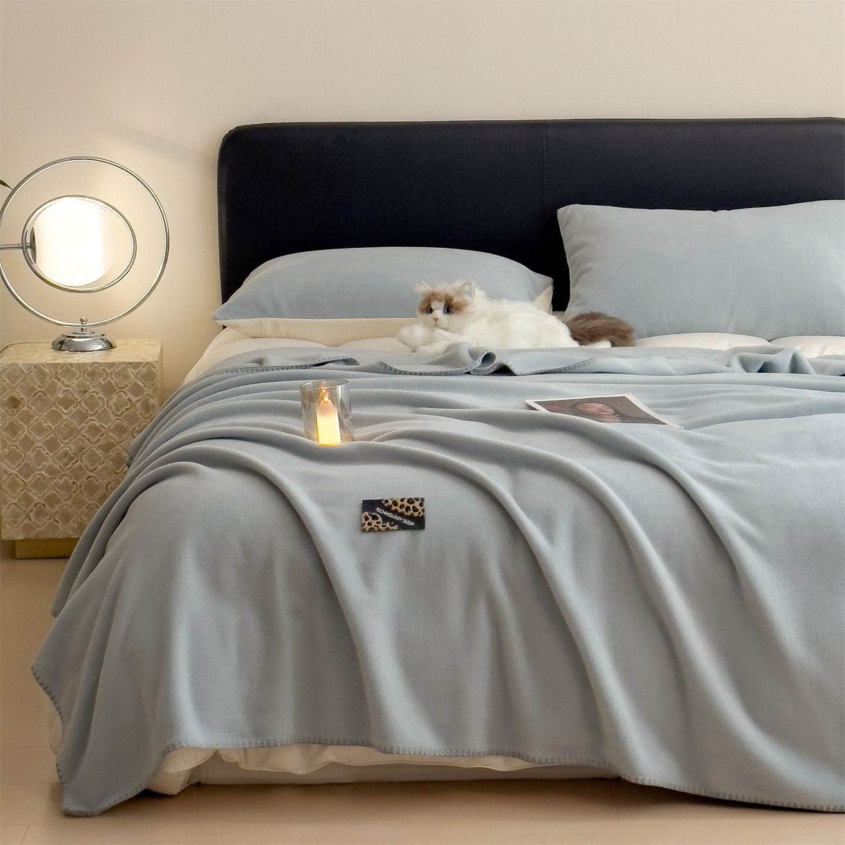 91家纺网 家纺一手货源 找家纺 丝幔家纺 2025新款A类羊棉绒原创设计毛毯系列 湖蓝