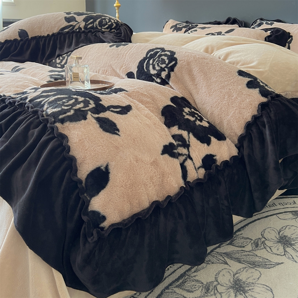 91家纺网 家纺一手货源 找家纺 （总）奥裕家纺 2025新款法式兔毛印花四件套