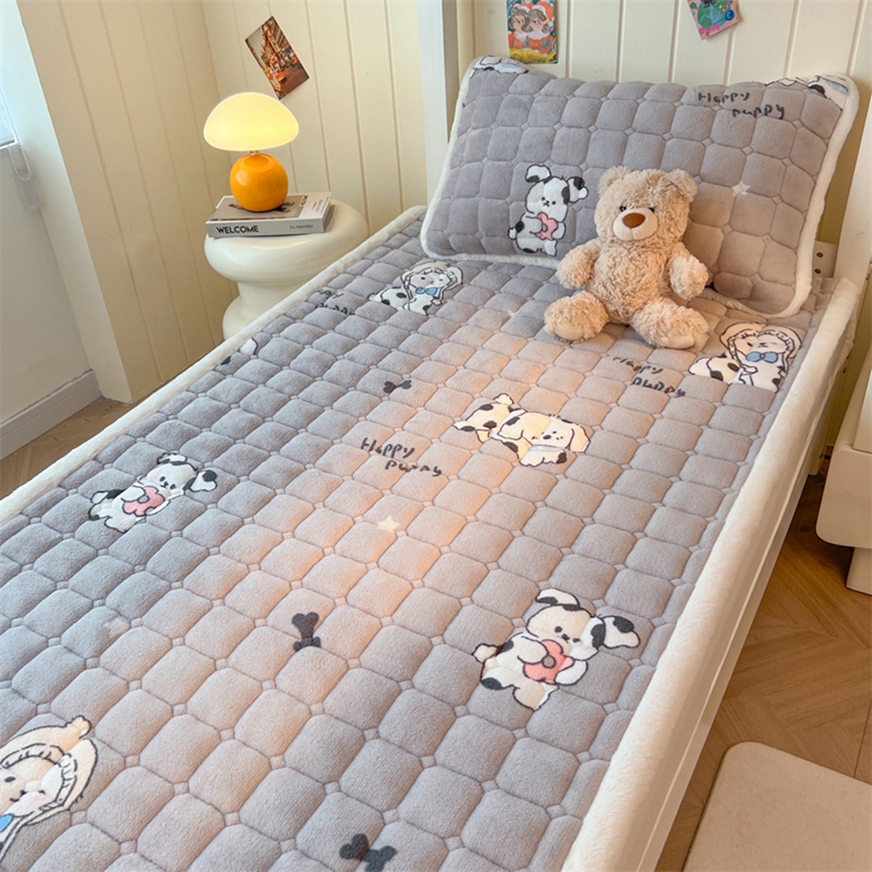 91家纺网 家纺一手货源 找家纺 喜居 2025新款印花牛奶绒夹棉床褥垫床垫子褥子 调皮点点