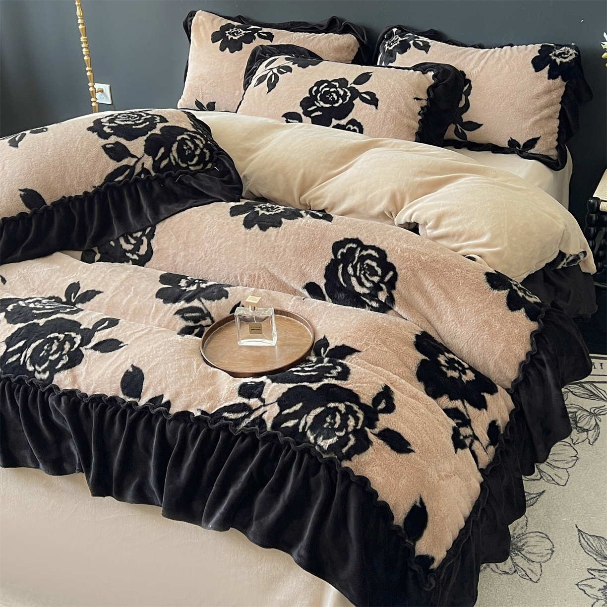 91家纺网 家纺一手货源 找家纺 （总）奥裕家纺 2025新款法式兔毛印花四件套