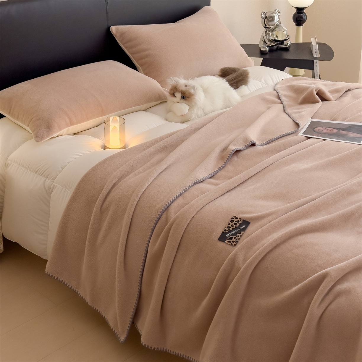 91家纺网 家纺一手货源 找家纺 丝幔家纺 2025新款A类羊棉绒原创设计毛毯系列 奶咖