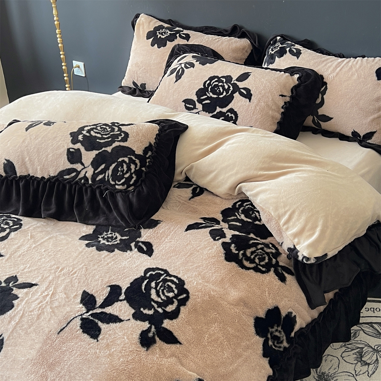 91家纺网 家纺一手货源 找家纺 （总）奥裕家纺 2025新款法式兔毛印花四件套