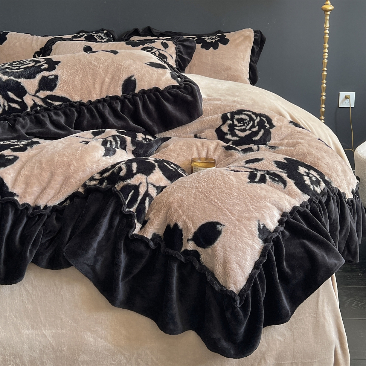 91家纺网 家纺一手货源 找家纺 （总）奥裕家纺 2025新款法式兔毛印花四件套