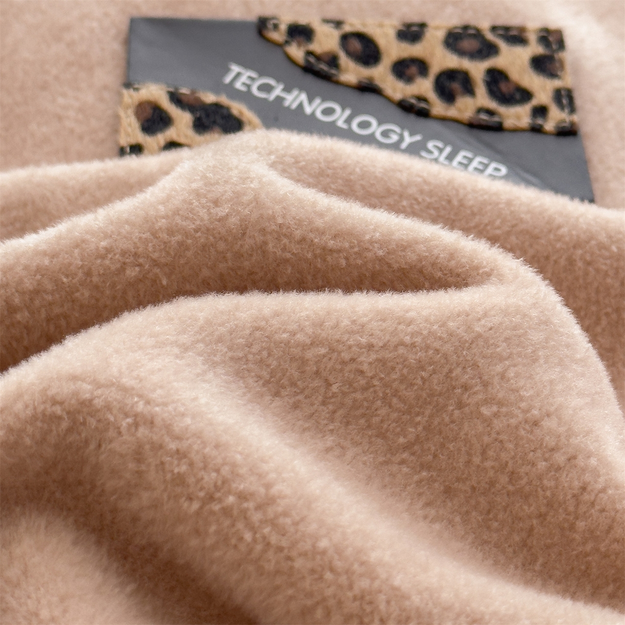 91家纺网 家纺一手货源 找家纺 丝幔家纺 2025新款A类羊棉绒原创设计毛毯系列 奶咖