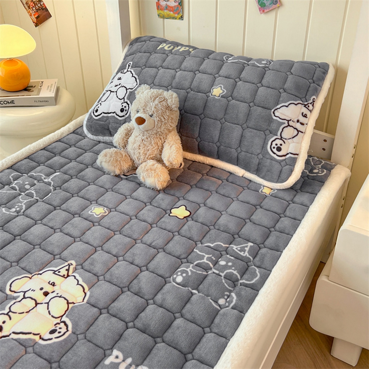 91家纺网 家纺一手货源 找家纺 喜居 2025新款印花牛奶绒夹棉床褥垫床垫子褥子 嘟嘟狗