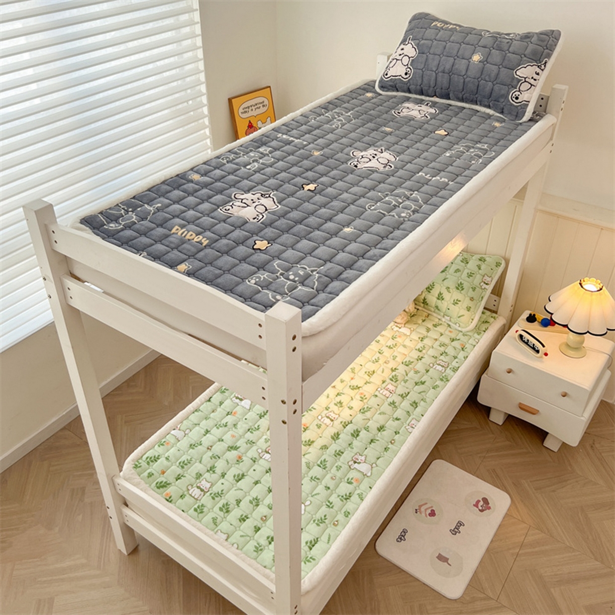 91家纺网 家纺一手货源 找家纺 喜居 2025新款印花牛奶绒夹棉床褥垫床垫子褥子 嘟嘟狗