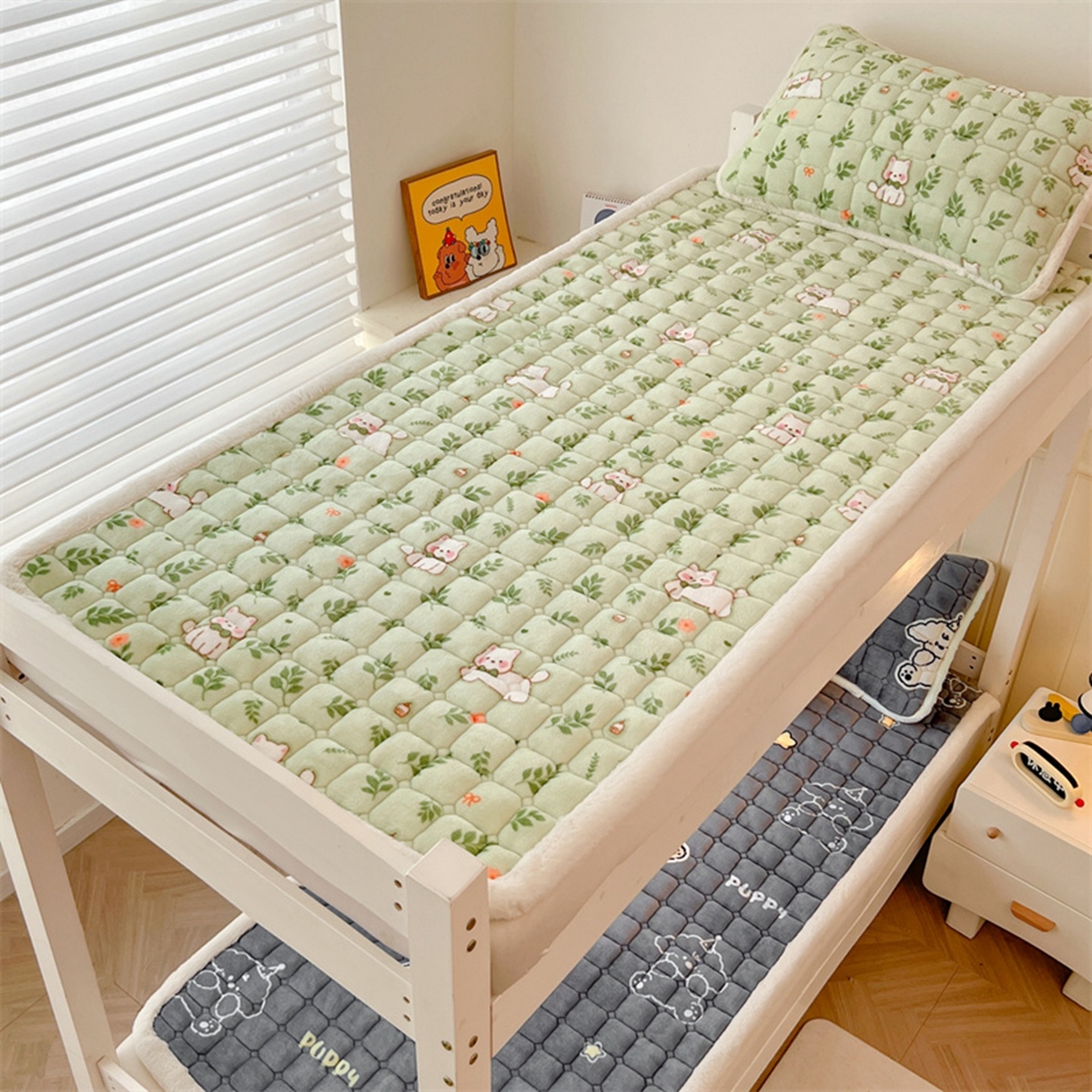 91家纺网 家纺一手货源 找家纺 喜居 2025新款印花牛奶绒夹棉床褥垫床垫子褥子 花丛小汪