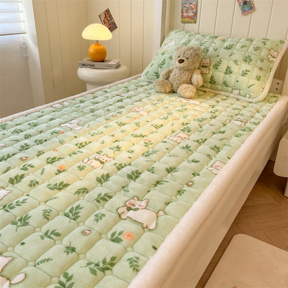 91家纺网 家纺一手货源 找家纺 喜居 2025新款印花牛奶绒夹棉床褥垫床垫子褥子 花丛小汪