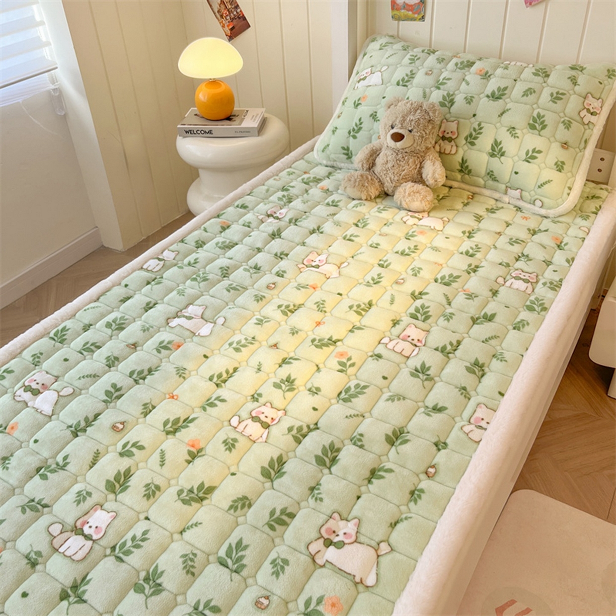 91家纺网 家纺一手货源 找家纺 喜居 2025新款印花牛奶绒夹棉床褥垫床垫子褥子 花丛小汪