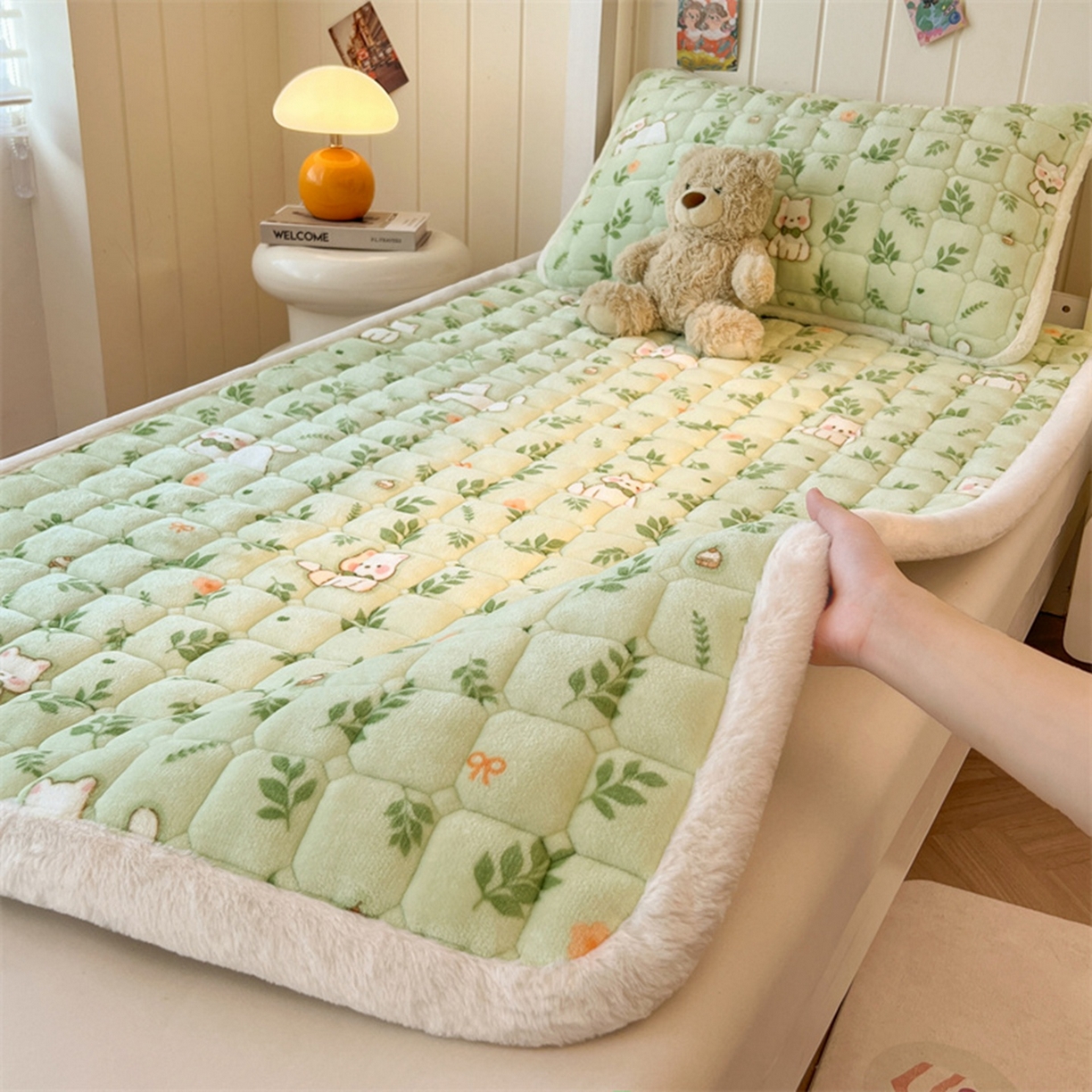 喜居 2025新款印花牛奶绒夹棉床褥垫床垫子褥子 花丛小汪