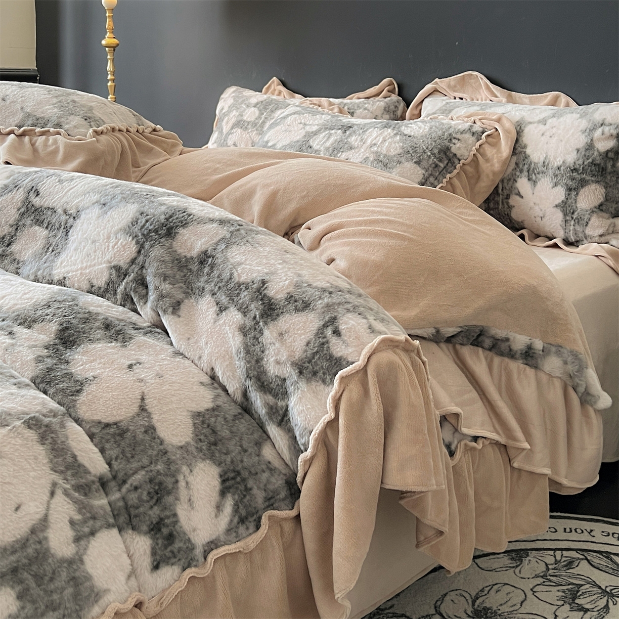 91家纺网 家纺一手货源 找家纺 （总）奥裕家纺 2025新款法式兔毛印花四件套