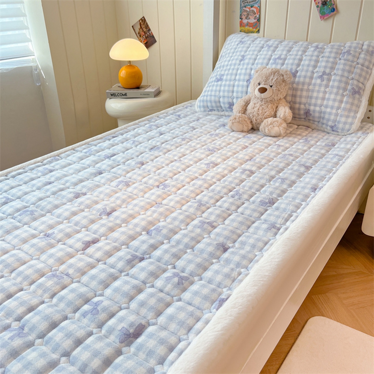 91家纺网 家纺一手货源 找家纺 喜居 2025新款印花牛奶绒夹棉床褥垫床垫子褥子 兰格浅浅