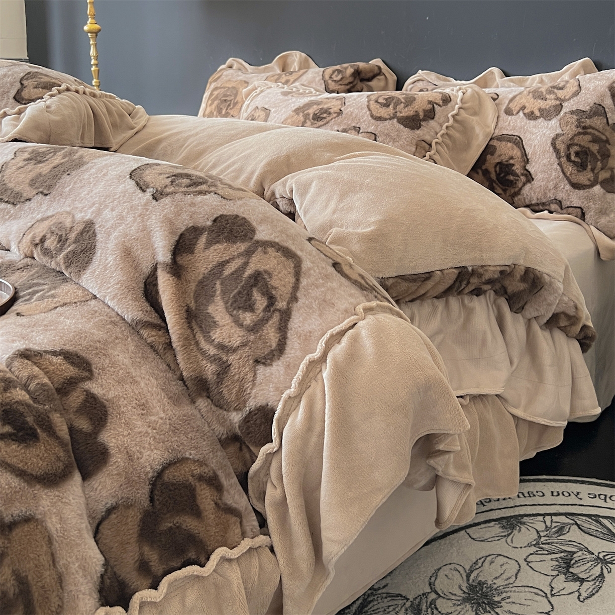 91家纺网 家纺一手货源 找家纺 （总）奥裕家纺 2025新款法式兔毛印花四件套